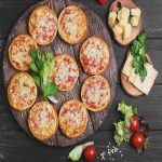 Cách chế biến món Pizza mini bằng khuôn cupcake