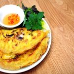 Bánh xèo miền Trung thơm ngon giòn rụm
