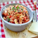 Pasta xào mực sốt cà chua đơn giản mà ngon miệng