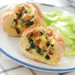 Bánh mì kẹp trứng mà làm thế này thì ngon hết nấc!