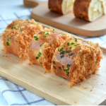Chỉ mất 12 phút làm bánh mì cuộn ruốc heo ngon như ngoài hàng, cả nhà khen không ngớt