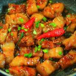 Làm thịt lợn rang theo đúng bí kíp dưới đây chắc hẳn nồi cơm nhà bạn sẽ hết trong vòng 1 nốt nhạc