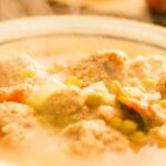 Cách nấu canh thịt viên bánh mì Pháp tuyệt ngon