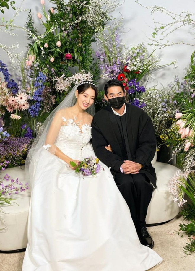 6 cái nhất của siêu đám cưới Park Shin Hye: Dàn khách toàn sao hạng A, chi phí khủng, hôn lễ hóa concert và màn "dằn mặt" tình cũ viral - Ảnh 7.