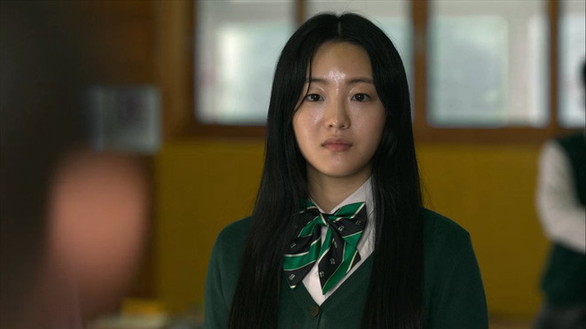 Nàng "lớp trưởng" Cho Yi Hyun của All Of Us Are Dead: Từng đứng bét lớp, xấu hổ vì là "thực tập sinh già" và cú lội ngược dòng ngoạn mục! - Ảnh 6.