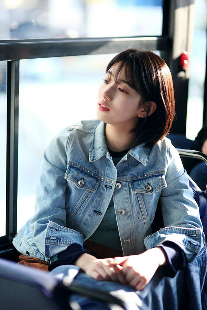 Mỹ nhân Hàn cắt phăng mái tóc dài vì vai diễn: Song Hye Kyo được khen nức nở, idol vạn người mê lại bị chê "y hệt đàn ông" - Ảnh 14.