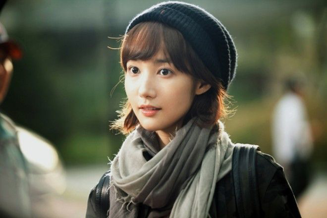 Mỹ nhân Hàn cắt phăng mái tóc dài vì vai diễn: Song Hye Kyo được khen nức nở, idol vạn người mê lại bị chê "y hệt đàn ông" - Ảnh 11.