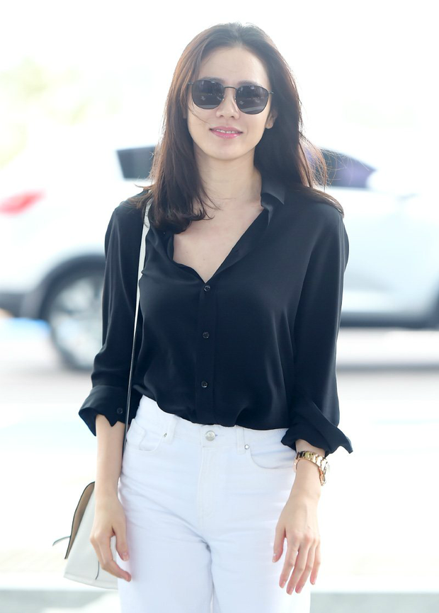 Son Ye Jin hạ đo ván Song Hye Kyo về style sân bay: Người biến sân bay thành sàn diễn, người mãi ăn vận xuề xòa cẩu thả - Ảnh 8.